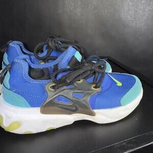 Nike React Element 87 blue trainers. Size US 1